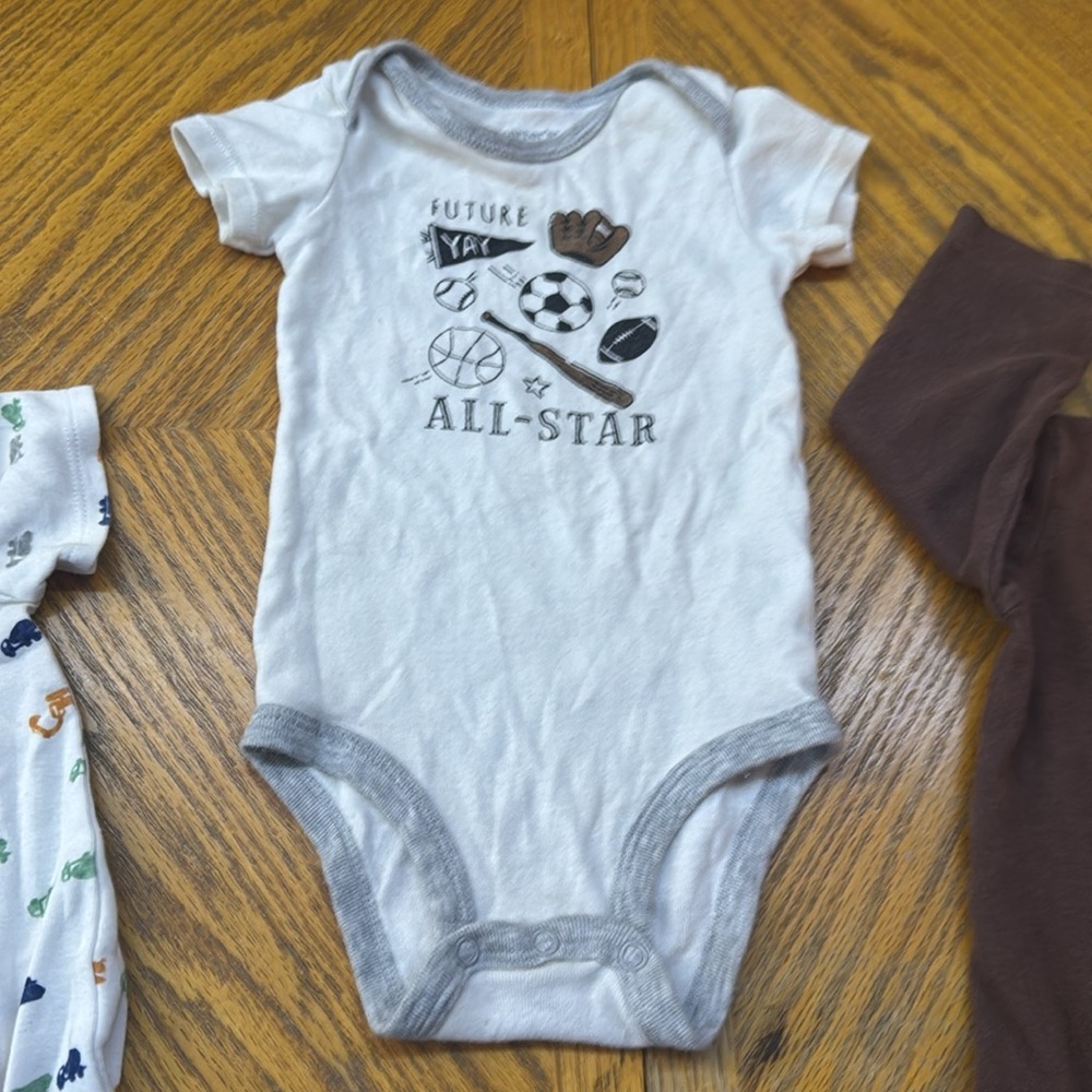 Carter’s onesies - Picture 4 of 9